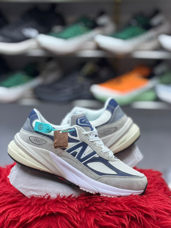 کتونی مسترکوالیتی نیوبالانس 990/سایز 40 الی 45/ساخت ویتنام/New Balance 990/ضمانت اصالت کالا