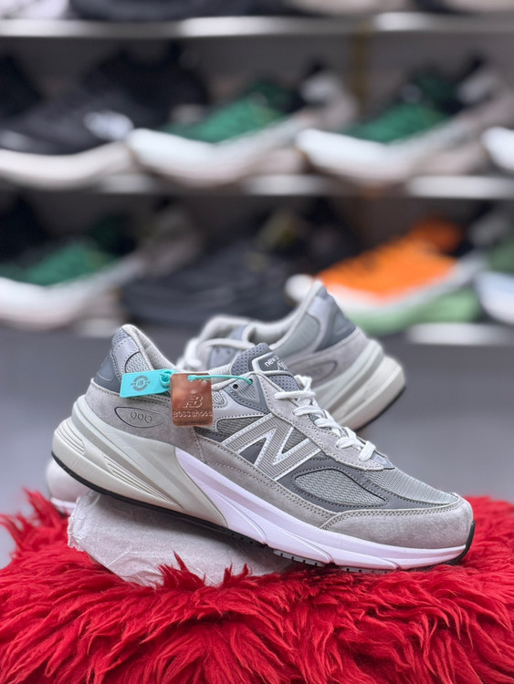 کتونی مسترکوالیتی نیوبالانس 990/سایز 40 الی 45/ساخت ویتنام/New Balance 990/ضمانت اصالت کالا