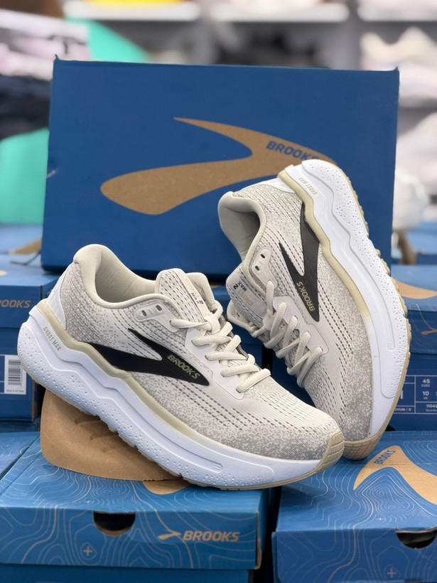 کتونی رانینگ و پیاده روی وارداتی بروکس گاست مکس ۲/Brooks ghost max 2 / ساخت ویتنام / سایز 40 الی 45/ضمانت اصالت کالا