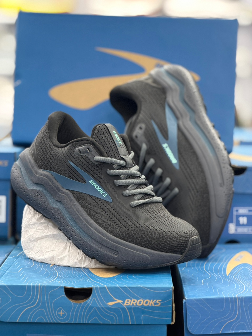 کتونی رانینگ و پیاده روی وارداتی بروکس گاست مکس ۲/Brooks ghost max 2 / ساخت ویتنام / سایز 40 الی 45/ضمانت اصالت کالا