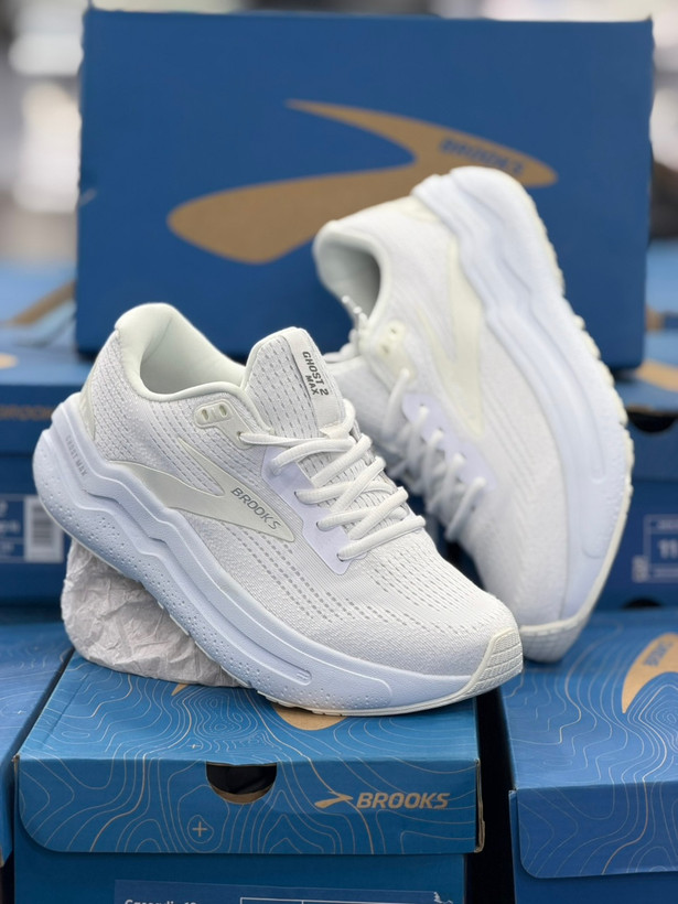 کتونی رانینگ و پیاده روی وارداتی بروکس گاست مکس ۲/Brooks ghost max 2 / ساخت ویتنام / سایز 40 الی 45/ضمانت اصالت کالا