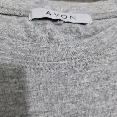 تیشرت اورجینال استوک سفارش اروپا « AVON» مدل «…یقه گرد » سایز «طول۷۶» و عرض« 61» کد 6 | جنس پنبهای درجهیک