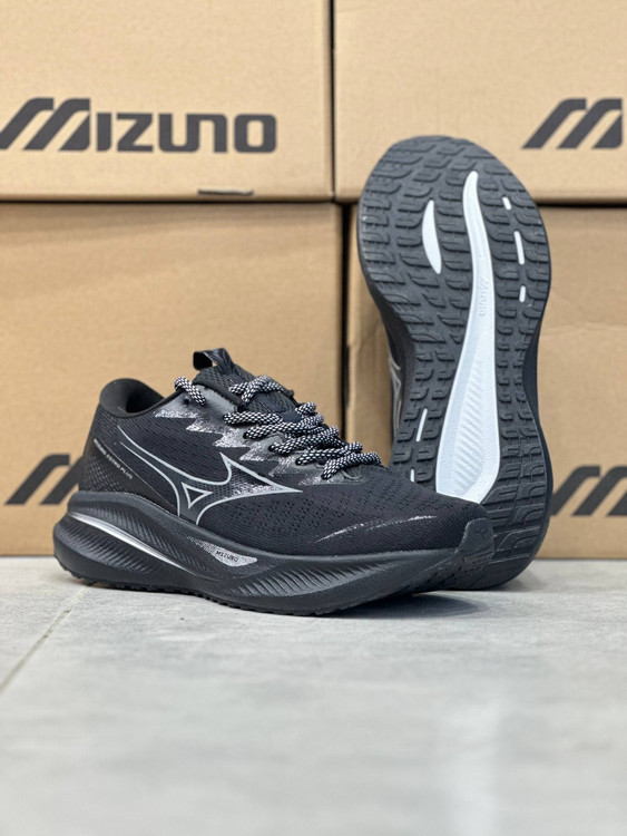 کتونی مسترکوالیتی میزانو آسترو پلاس/ساخت ویتنام/Mizuno Astro Plus/سایز ۴۰ الی ۴۵/فروش عمده و تک