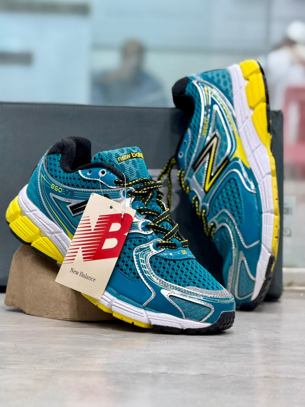 کتونی مسترکوالیتی نیوبالانس ۸۶۰/سایزبندی 40تا45/ساخت ویتنام/New Balance 860V3