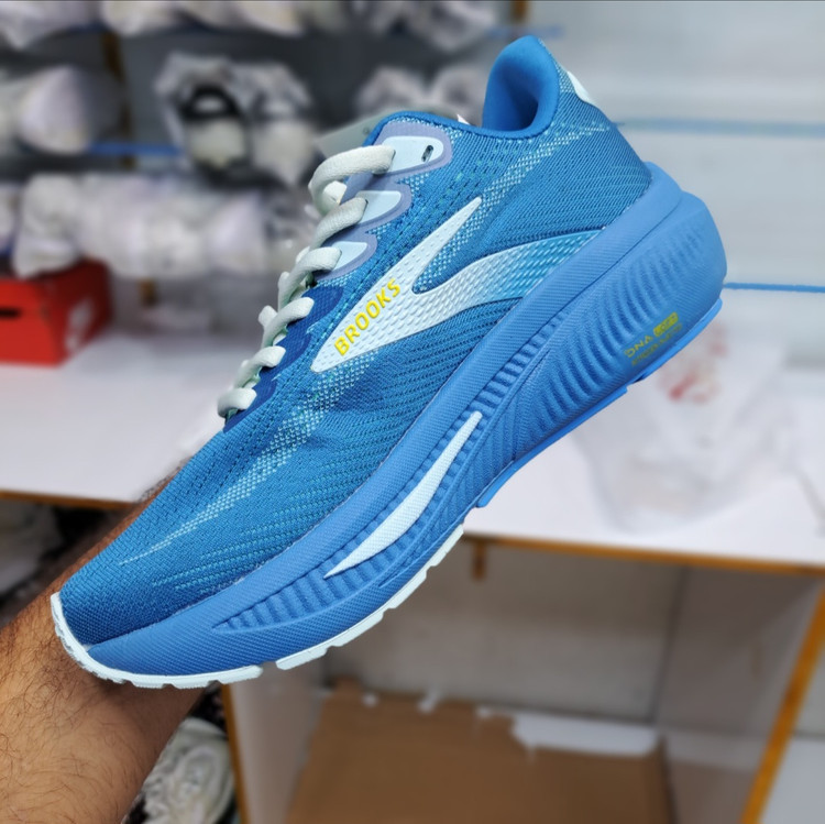 کتونی بروکس گاست ۱۷ / Brooks Ghost 1۷ / سایزبندی 40 تا 45/ساخت ویتنام/ فروش تک و عمده/ ضمانت کالا