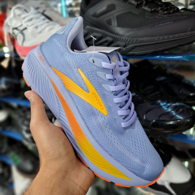 کتونی بروکس گاست ۱۷ / Brooks Ghost 1۷ / سایزبندی 40 تا 45/ساخت ویتنام/ فروش تک و عمده/ ضمانت کالا
