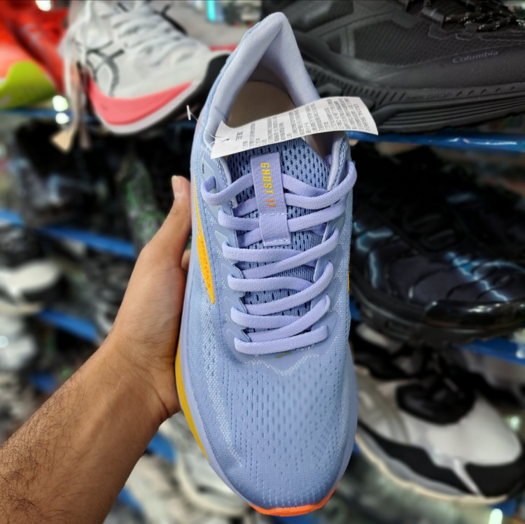 کتونی بروکس گاست ۱۷ / Brooks Ghost 1۷ / سایزبندی 40 تا 45/ساخت ویتنام/ فروش تک و عمده/ ضمانت کالا