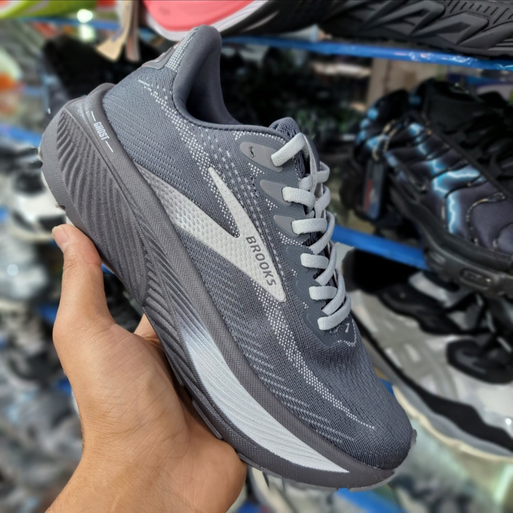 کتونی بروکس گاست ۱۷ / Brooks Ghost 1۷ / سایزبندی 40 تا 45/ساخت ویتنام/ فروش تک و عمده/ ضمانت کالا