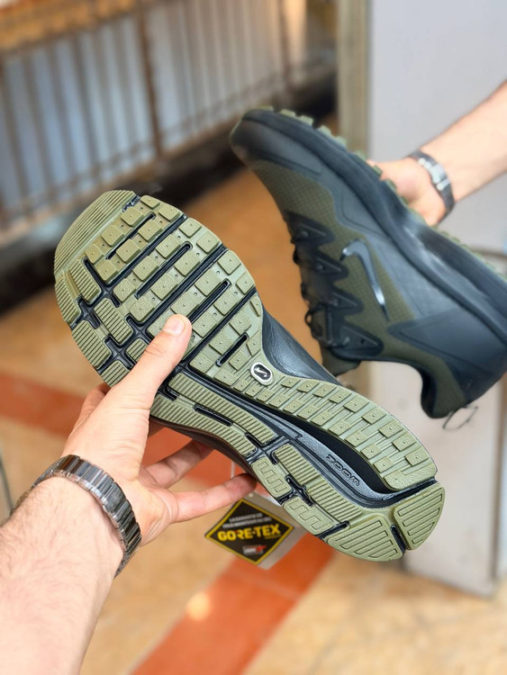 کتونی مسترکوالیتی نایک ایر زوم گورتکس/ساخت ویتنام/سایز ۴۰ الی ۴۵/Nike Air Zoom Gortex