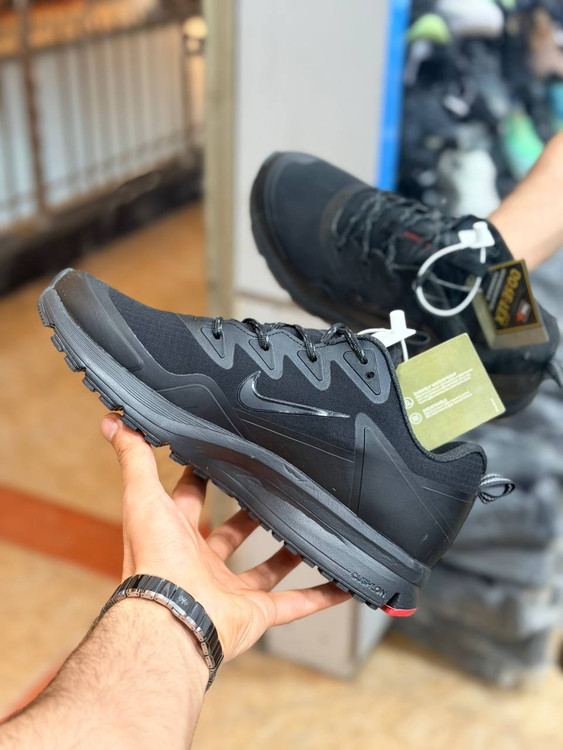 کتونی مسترکوالیتی نایک ایر زوم گورتکس/ساخت ویتنام/سایز ۴۰ الی ۴۵/Nike Air Zoom Gortex