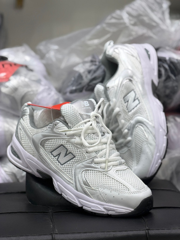 کتونی مسترکوالیتی نیوبالانس ۵۳۰/سایز ۴۰ الی ۴۵/New Balance 530/ساخت ویتنام/فروش عمده و تک