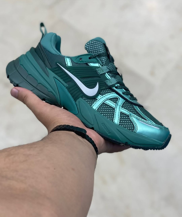 کتونی نایک وی تو کی/Nike V2k Run/ساخت ویتنام/سایز ۳۷تا ۴۵