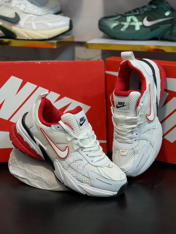 کتونی نایک وی تو کی/Nike V2k Run/ساخت ویتنام/سایز ۴۰تا ۴۵