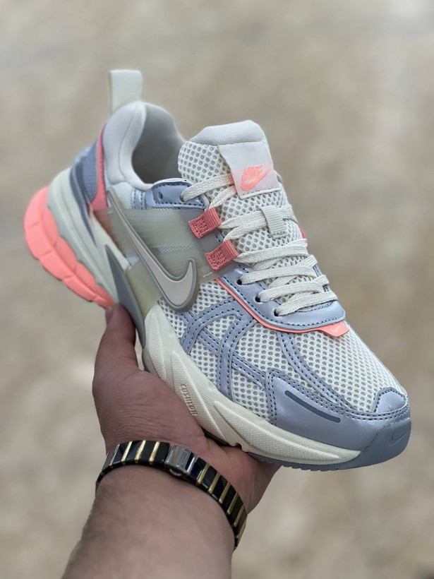کتونی نایک وی تو کی/Nike V2k Run/ساخت ویتنام/سایز ۳۷ الی ۴۰