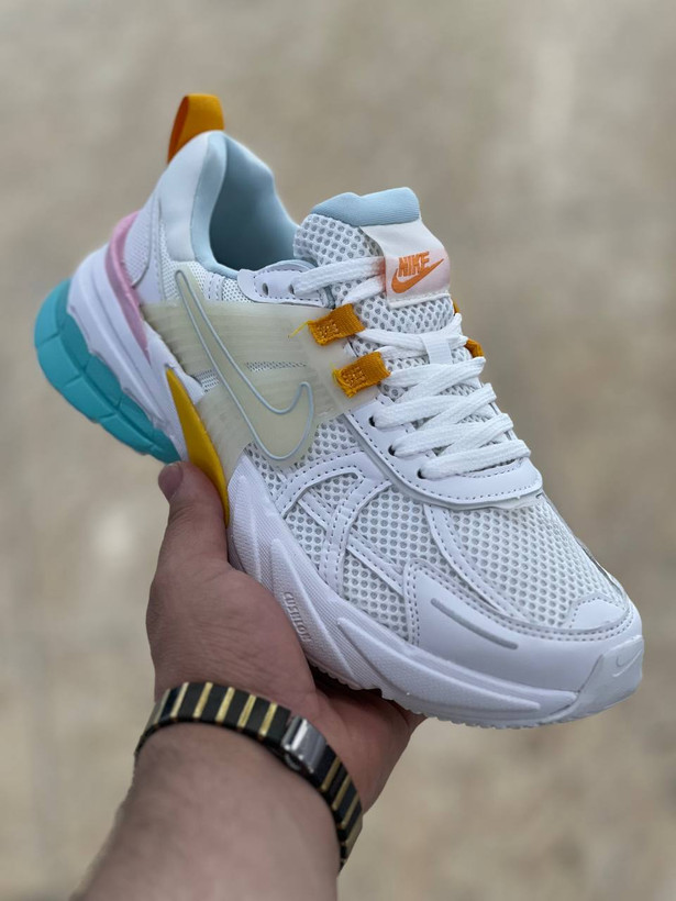 کتونی نایک وی تو کی/Nike V2k Run/ساخت ویتنام/سایز ۳۷ الی ۴۰