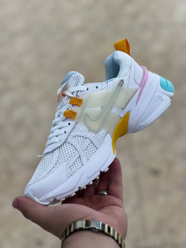 کتونی نایک وی تو کی/Nike V2k Run/ساخت ویتنام/سایز ۳۷ الی ۴۰