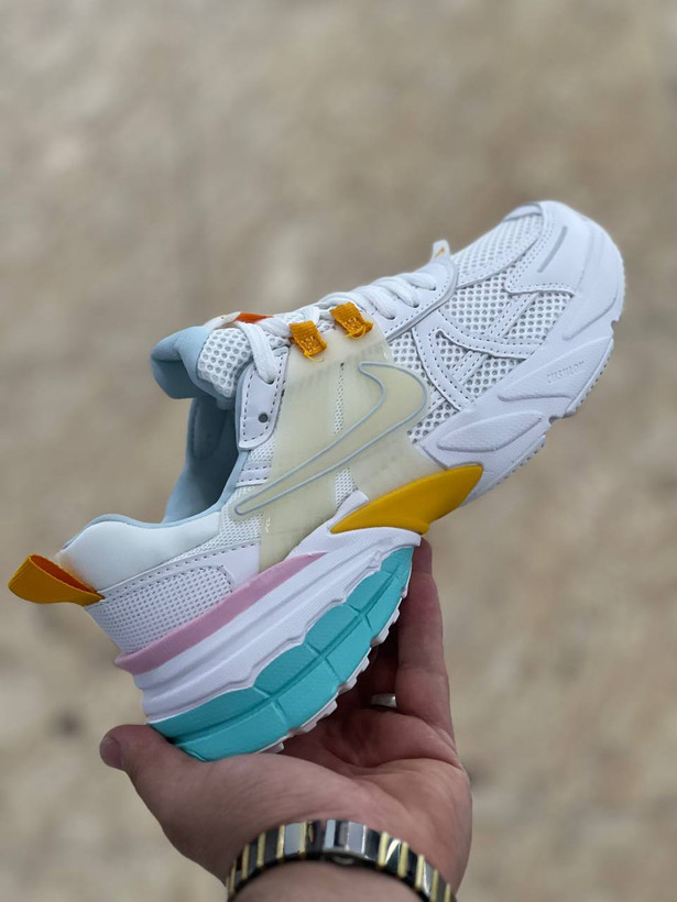 کتونی نایک وی تو کی/Nike V2k Run/ساخت ویتنام/سایز ۳۷ الی ۴۰