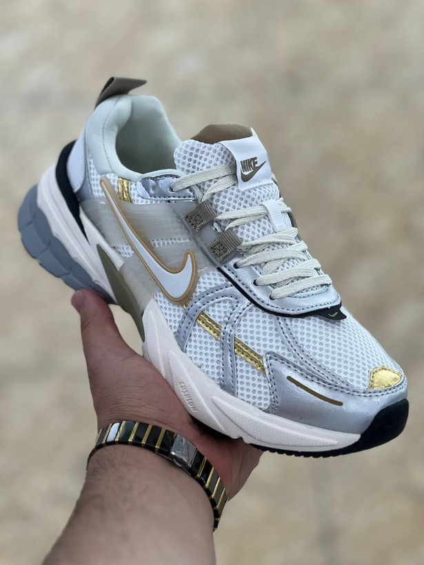 کتونی نایک وی تو کی/Nike V2k Run/ساخت ویتنام/سایز ۳۷ الی ۴۰