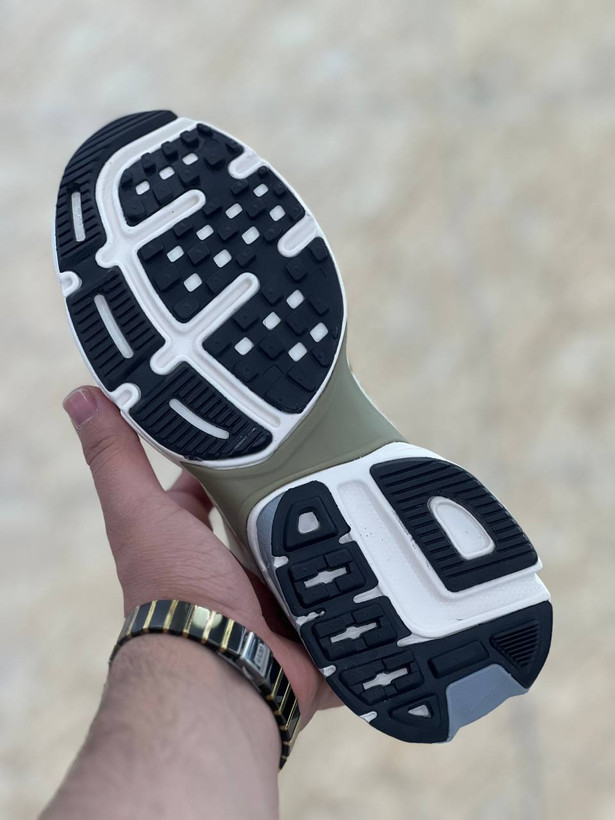 کتونی نایک وی تو کی/Nike V2k Run/ساخت ویتنام/سایز ۳۷ الی ۴۰