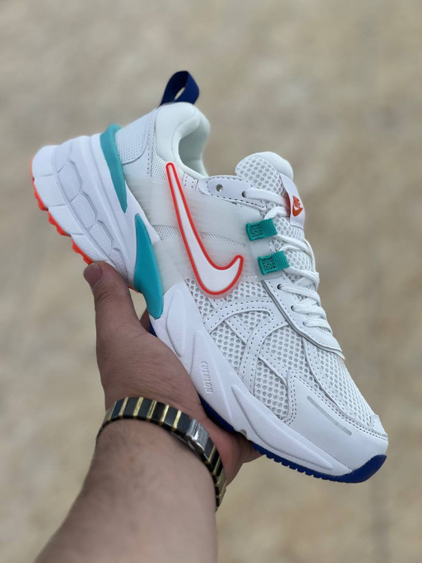 کتونی نایک وی تو کی/Nike V2k Run/ساخت ویتنام/سایز ۳۷ الی ۴۰