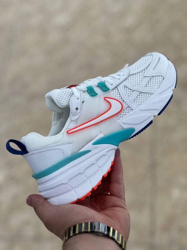 کتونی نایک وی تو کی/Nike V2k Run/ساخت ویتنام/سایز ۳۷ الی ۴۰