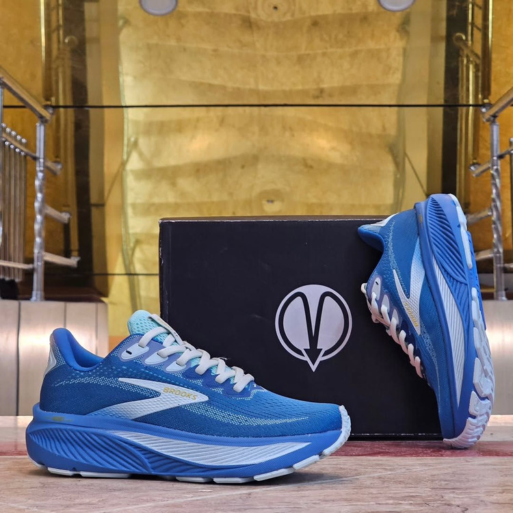 کتونی بروکس گاست ۱۷ / Brooks Ghost 1۷ / سایزبندی 40 تا 45/ساخت ویتنام/ فروش تک و عمده/ ضمانت کالا