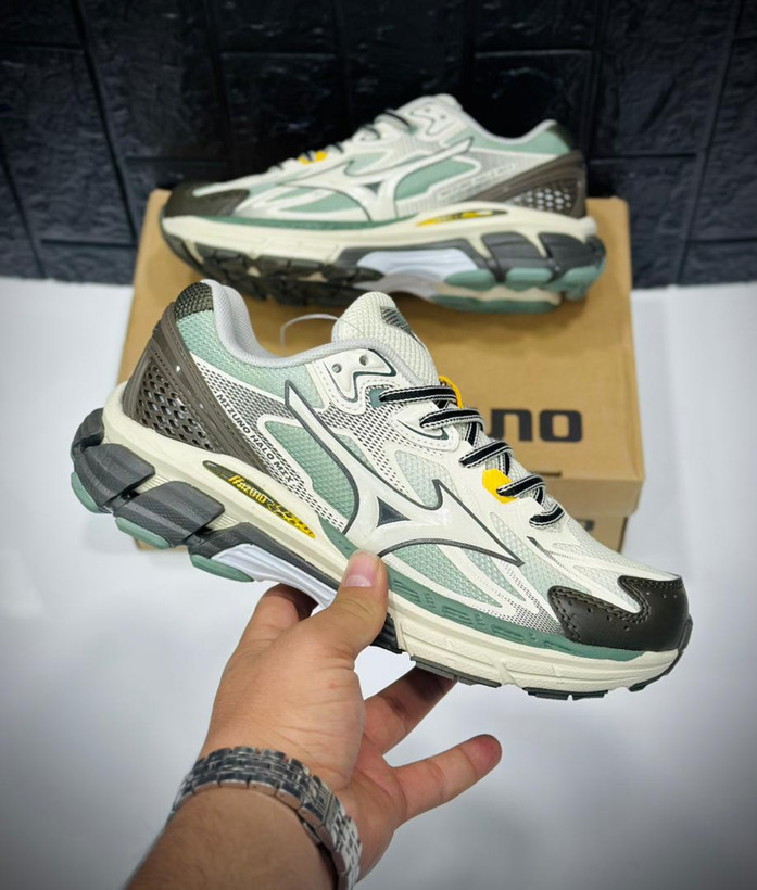 کتونی ویتنامی میزانو بتا/ساخت ویتنام/سایزبندی 40تا45/Mizuno Wave Rider Beta / بارکد و جعبه دار