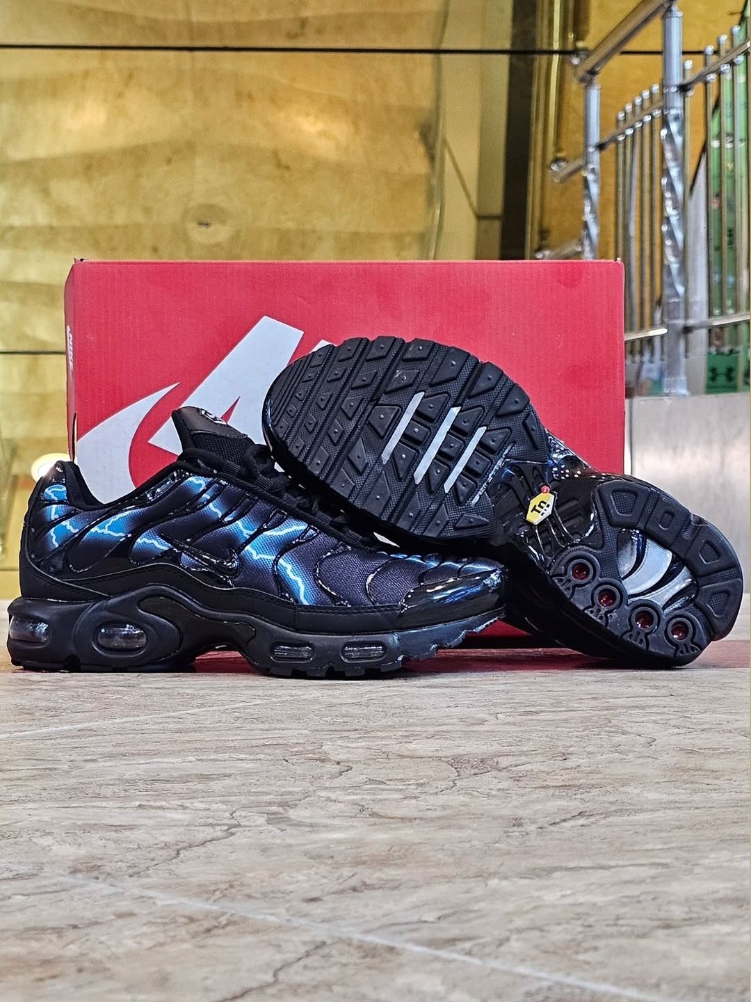 کتونی مسترکوالیتی نایک ایر مکس تی ان/Nike Air Max TN/ساخت ویتنام/سایزبندی 40تا45/ضمانت اصالت کالا/فروش به صورت تک و عمده