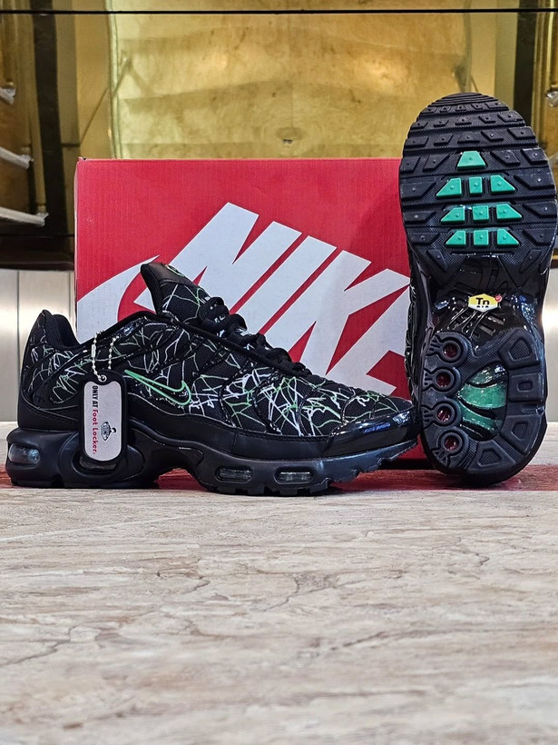 کتونی مسترکوالیتی نایک ایر مکس تی ان/Nike Air Max TN/ساخت ویتنام/سایزبندی 40تا45/ضمانت اصالت کالا/فروش به صورت تک و عمده