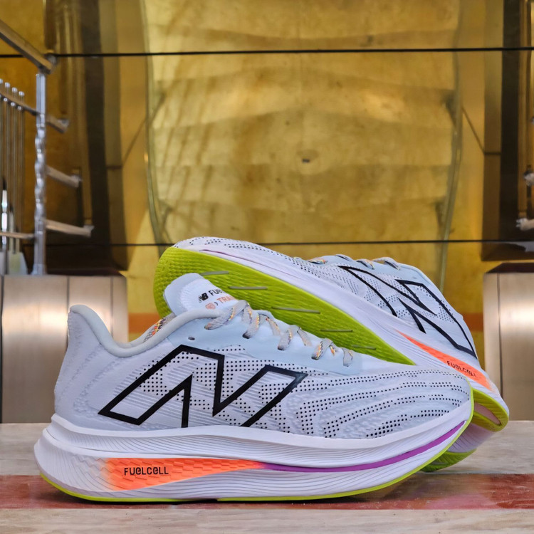 کتونی نیوبالانس سوپرکامپ وی 2/New Balance Supercomp V2/ساخت ویتنام/سایزبندی 40تا45/ضمانت اصالت کالا/فروش به صورت تک و عمده