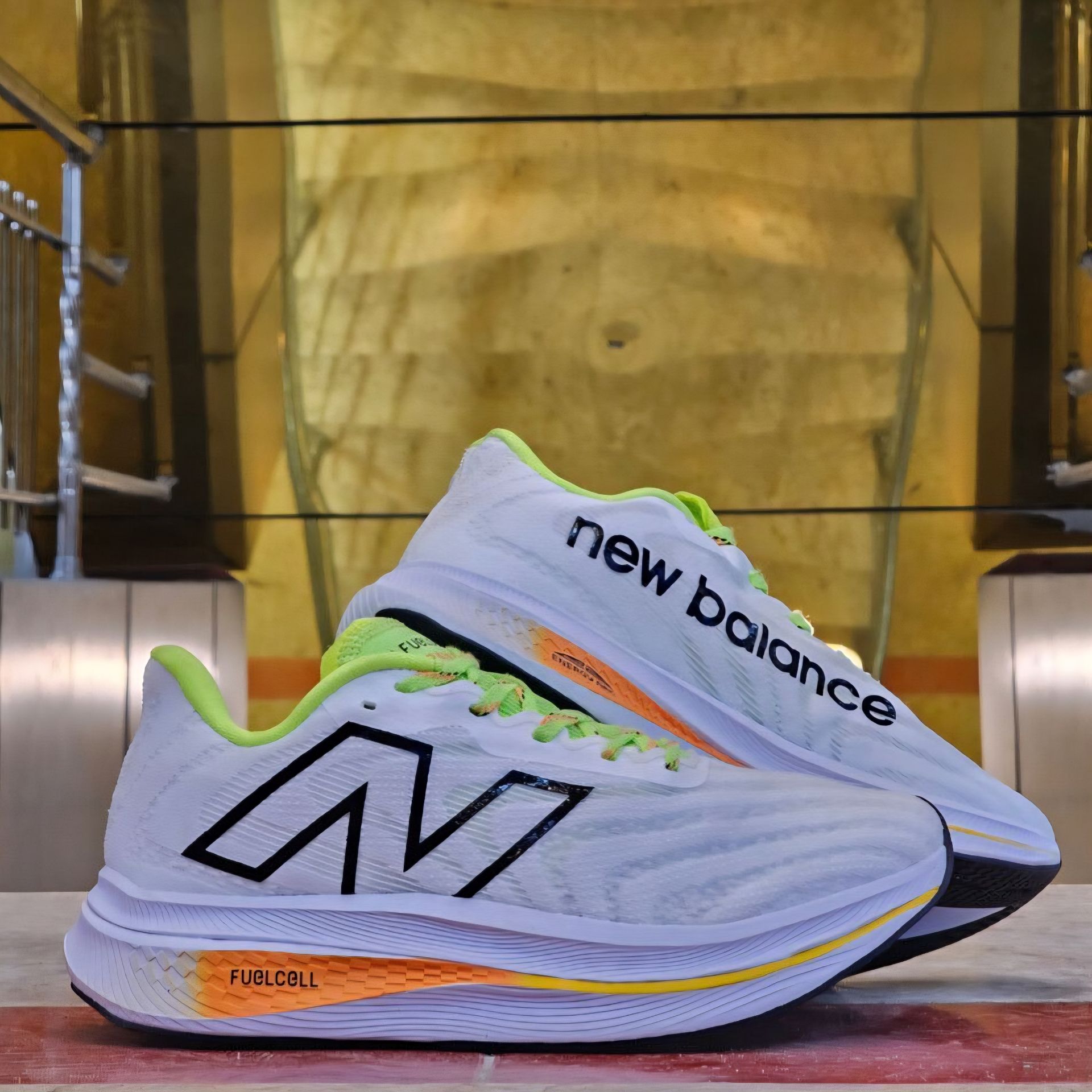 کتونی نیوبالانس سوپرکامپ وی 2/New Balance Supercomp V2/ساخت ویتنام/سایزبندی 40تا45/ضمانت اصالت کالا/فروش به صورت تک و عمده