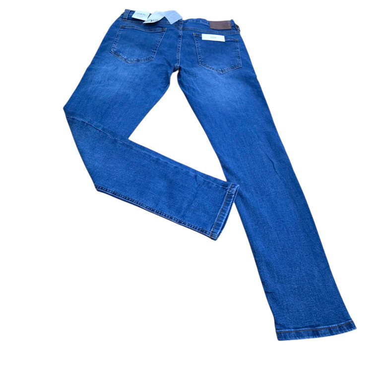 شلوار جین مردانه زارا (ZARA) مدل اسلیم فیت – کیفیت اورجینال و تنخور عالی با سایز کمر 40 تا 46 و قد 108