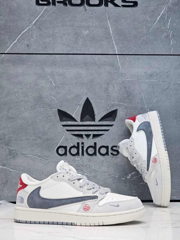 کتونی نایک ایر جردن وان/Nike Air Jordan 1/ ساخت ویتنام/سایزبندی 40تا45/ضمانت اصالت کالا/فروش به صورت تک و عمده