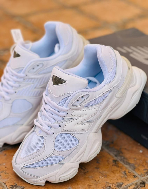کتونی رانینگ و پیاده روی نیوبالانس ۹۰۶۰/ساخت ویتنام/سایز 37 الی 40/ Newbalance 9060/ضمانت اصالت کالا/فروش به صورت تک و عمده