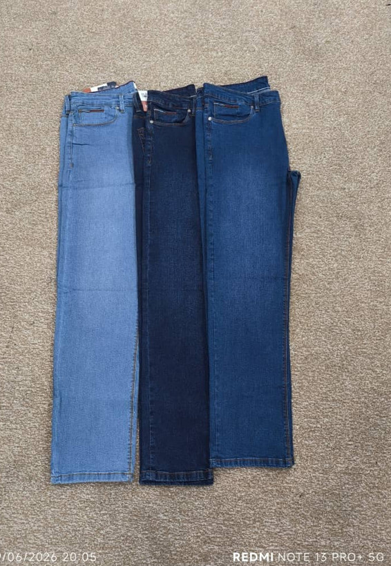 شلوار جین مردانه اورجینال Tommy Hilfiger Denim مدل راسته | جین کشی آبی | سایز 40 تا 46 | ساخت پاکستان