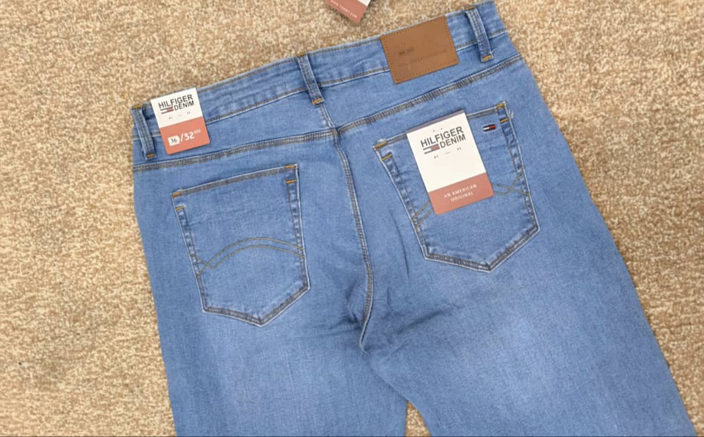 شلوار جین مردانه اورجینال Tommy Hilfiger Denim مدل راسته | جین کشی آبی | سایز 40 تا 46 | ساخت پاکستان