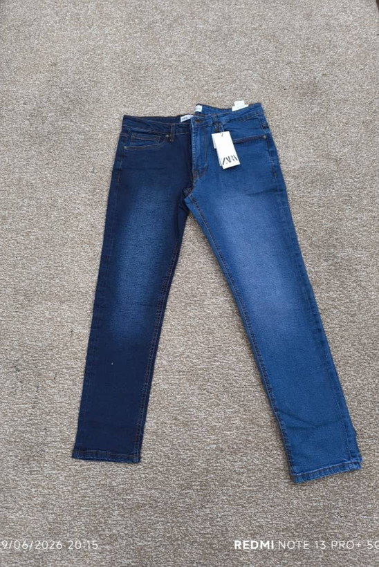 شلوار جین مردانه زارا (ZARA) مدل اسلیم فیت – کیفیت اورجینال و تنخور عالی با سایز کمر 40 تا 46 و قد 108