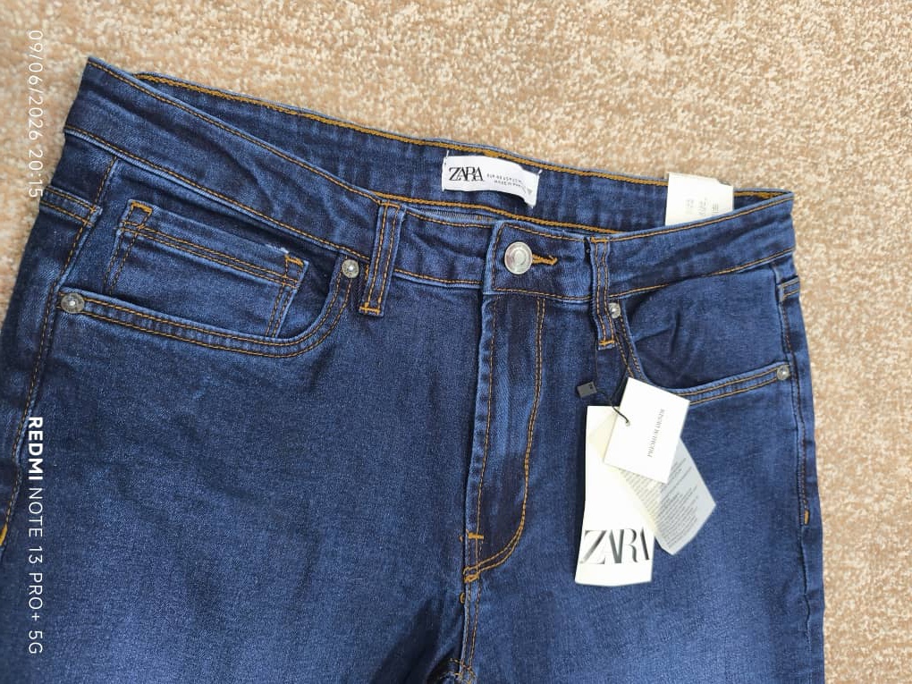 شلوار جین مردانه زارا (ZARA) مدل اسلیم فیت – کیفیت اورجینال و تنخور عالی با سایز کمر 40 تا 46 و قد 108