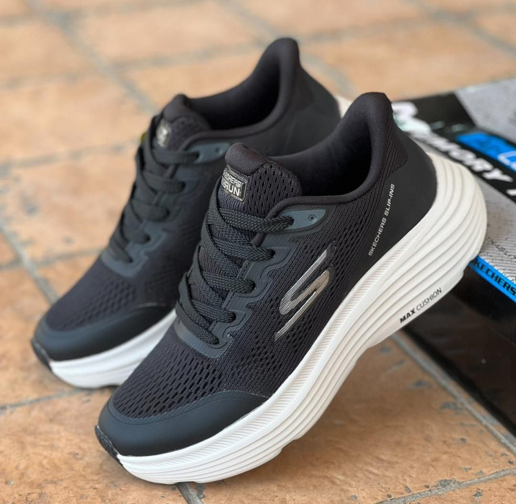 کتونی مسترکوالیتی اسکیچرز مکس کوشن/Skechers Max Cushioning/سایز 37 الی 40/ ساخت ویتنام/ ضمانت کالا