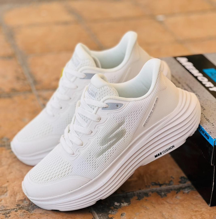 کتونی مسترکوالیتی اسکیچرز مکس کوشن/Skechers Max Cushioning/سایز 37 الی 40/ ساخت ویتنام/ ضمانت کالا
