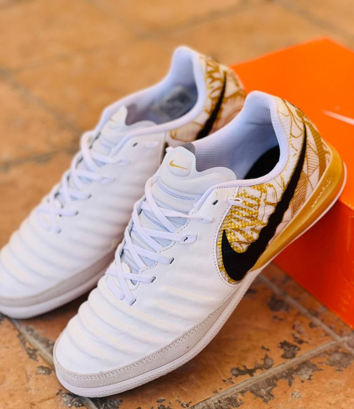 کفش مسترکوالیتی نایک مجیستا ایکس/Nike MagistaX/ساخت ویتنام/سایزبندی 41 الی 45/ضمانت اصالت کالا/فروش به صورت تک و عمده