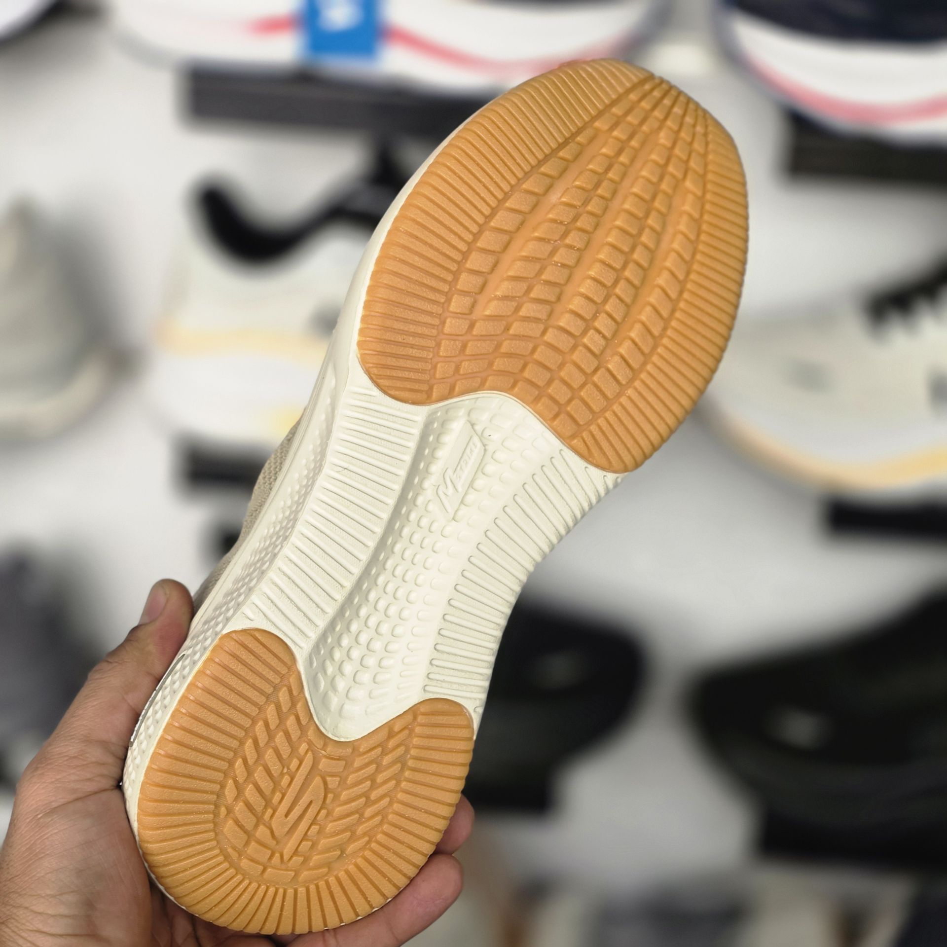 کتونی مسترکوالیتی اسکیچرز اسلیپ اینس/Skechers Slip Ins/سایزبندی 40 الی 45/ ساخت ویتنام/ فروش تک و عمده/ضمانت کالا