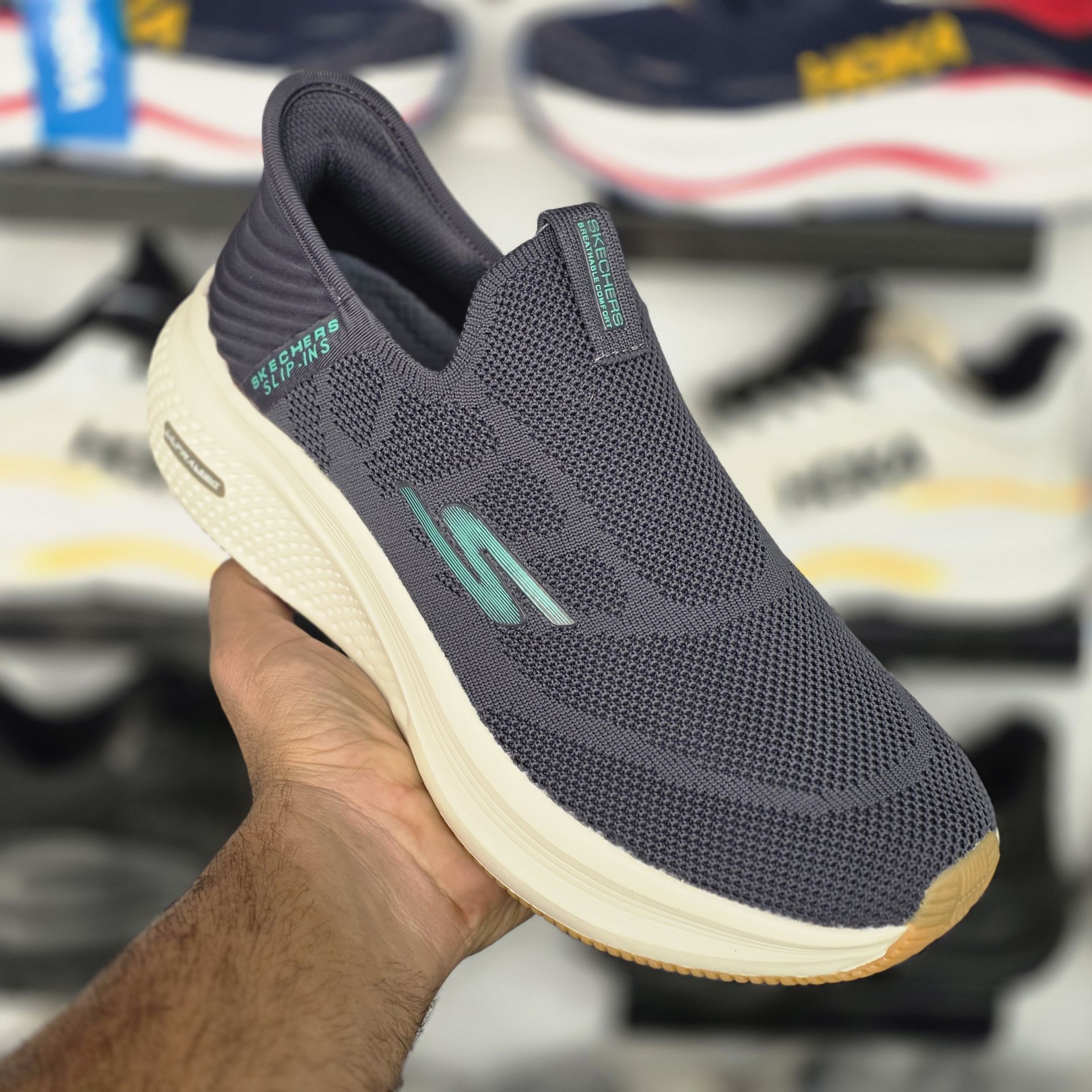 کتونی مسترکوالیتی اسکیچرز اسلیپ اینس/Skechers Slip Ins/سایزبندی 40 الی 45/ ساخت ویتنام/ فروش تک و عمده/ضمانت کالا