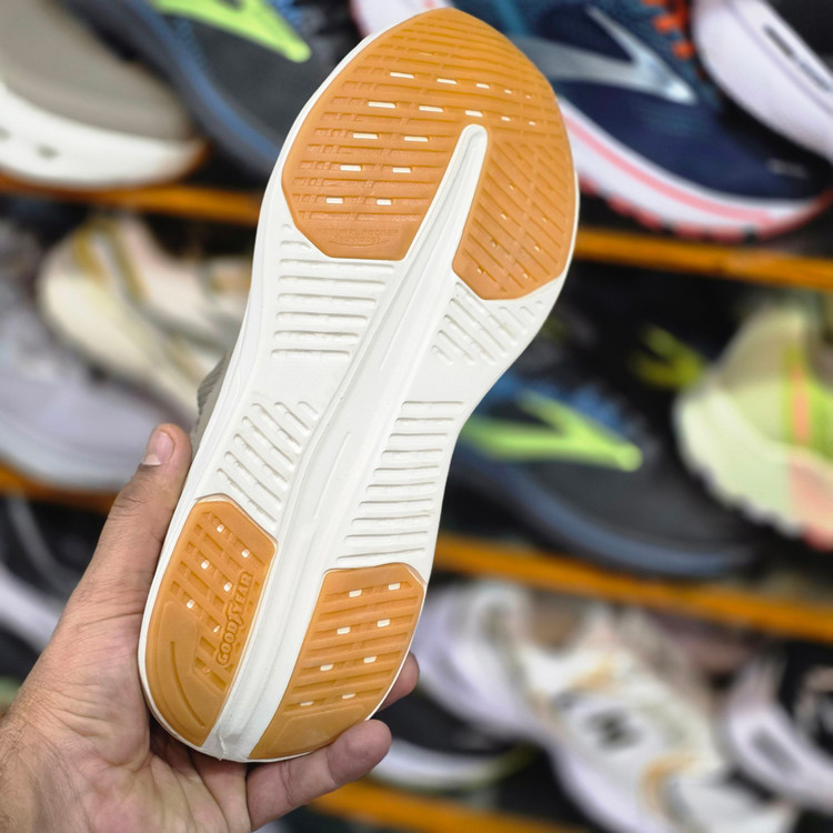 کتونی مسترکوالیتی اسکیچرز اسلیپ اینس/Skechers Slip Ins/سایزبندی 40 الی 45/ ساخت ویتنام/ فروش تک و عمده/ضمانت کالا