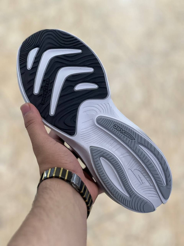 کتونی مسترکوالیتی اسکیچرز هایپربرست کربن/Skechers Hyperburst Carbon/ساخت ویتنام/سایزبندی 37 الی 4۰/ضمانت کالا/فروش به صورت تک و عمده