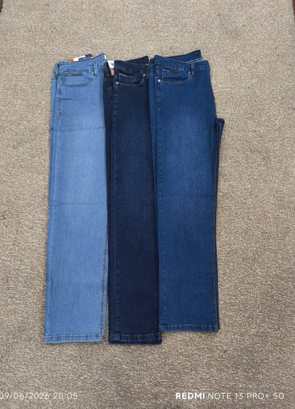 شلوار جین مردانه اورجینال Tommy Hilfiger Denim مدل راسته | جین کشی آبی | سایز 40 تا 46 | ساخت پاکستان