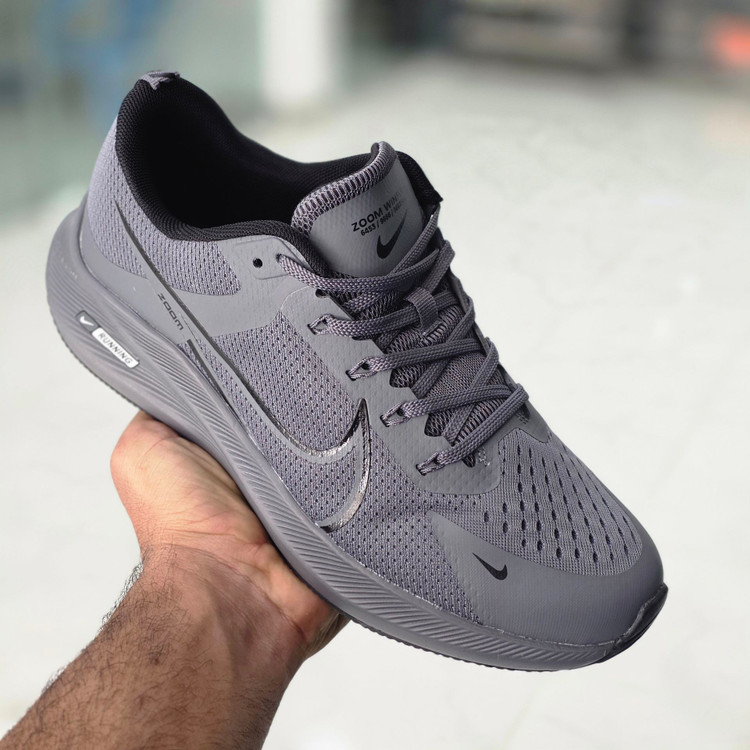 کتونی نایک مسترکوالیتی ایرزوم وینفلو/ساخت ویتنام/سایز ۴۱ الی ۴۵/Nike Air Zoom Winflo/ضمانت اصالت کالا/فروش به صورت تک و عمده