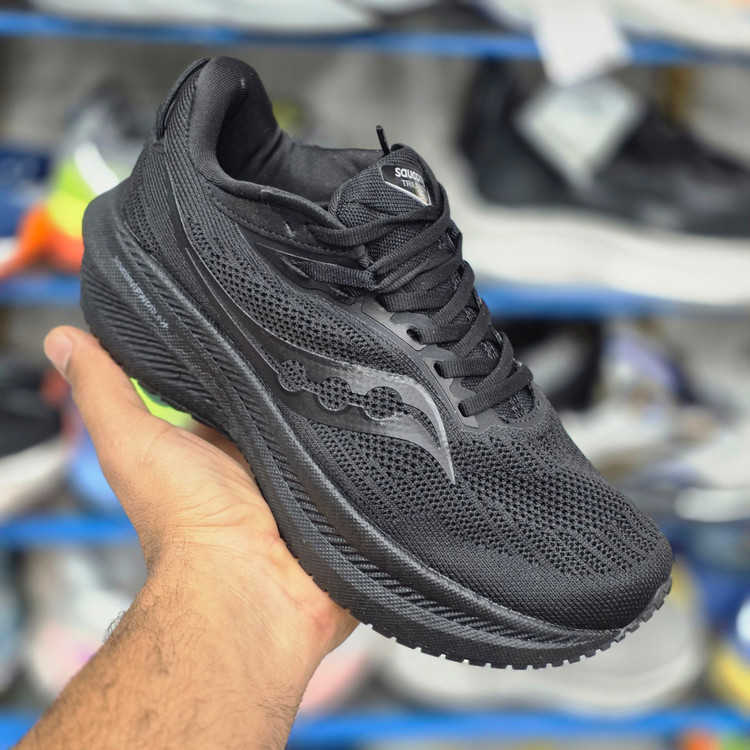 حراج ویژه کتونی ساکونی تریومف ۲۱/Saucony Triumph2۱/ساخت ویتنام/سایز ۳۶ ,۳۷/ضمانت کیفیت کالا/فروش عمده و تک