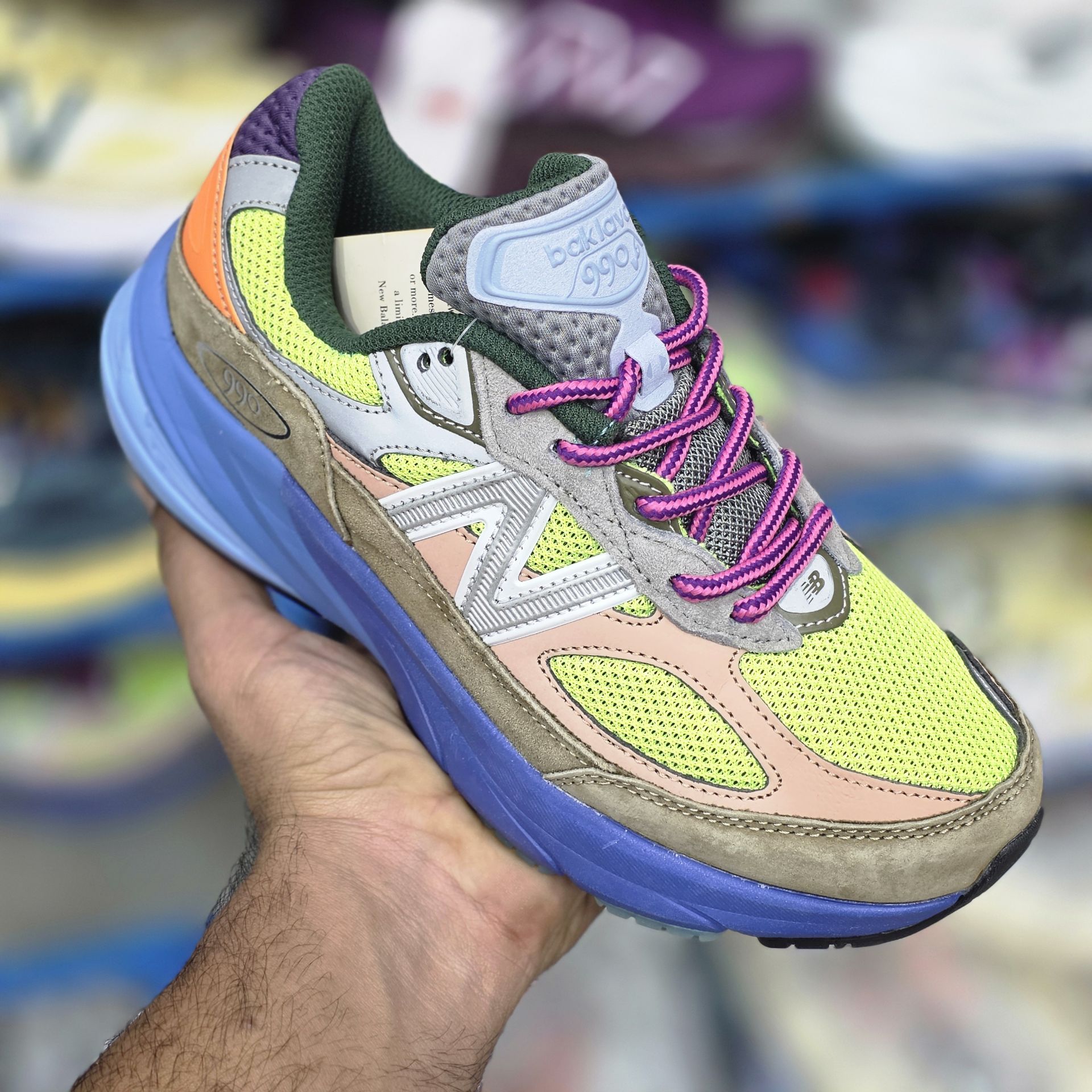 حراج ویژه کتونی مسترکوالیتی نیوبالانس 990/سایز ۳۶,۳۷/ساخت ویتنام/New Balance 990/ضمانت اصالت کالا