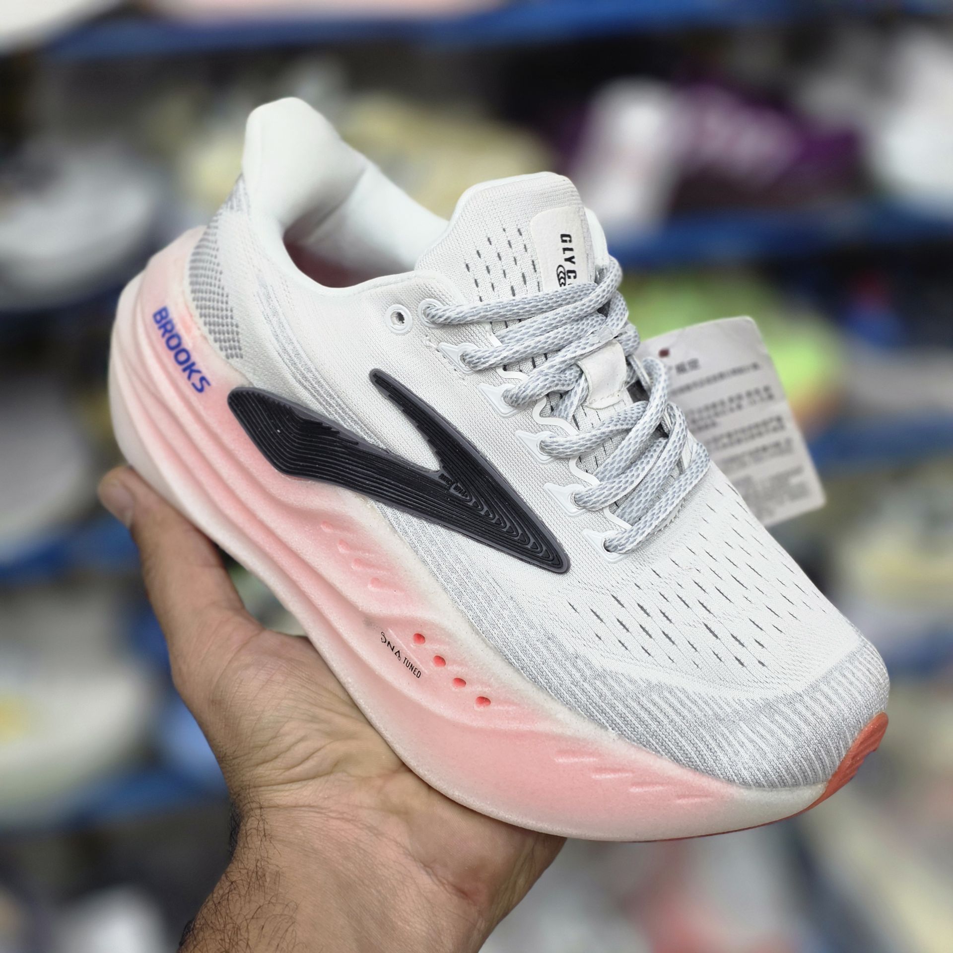 حراج ویژه کتونی بروکس گلیسیرین مکس/سایز ۳۶,۳۷/Brooks Glycerin max